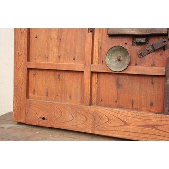 珍品極上総欅大黒金具蔵戸　W131 