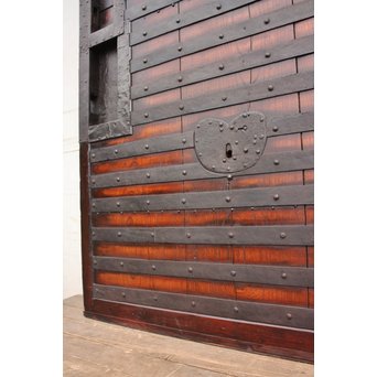 総欅ハート型と横桟金具蔵戸　W155 