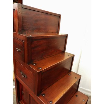極上漆飴色欅階段箪笥　M38 