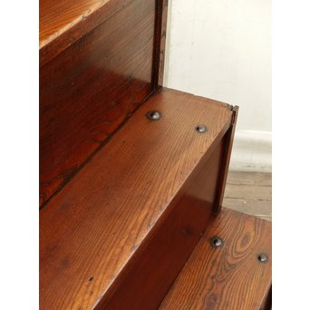 極上漆飴色欅階段箪笥　M38 