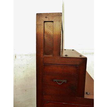 極上漆飴色欅階段箪笥　M38 