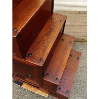 極上漆飴色欅階段箪笥　M38 