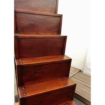 極上漆飴色欅階段箪笥　M38 