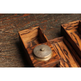 孔雀杢総黒柿煙草盆　J1267 