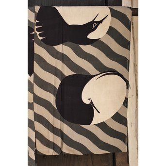 ちりめん巣ごもり鶴着物　S1236 