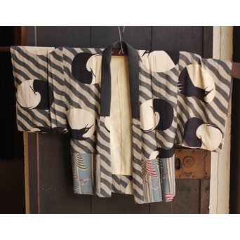 ちりめん巣ごもり鶴着物　S1236 