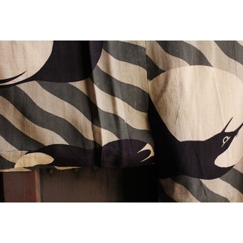 ちりめん巣ごもり鶴着物　S1236 