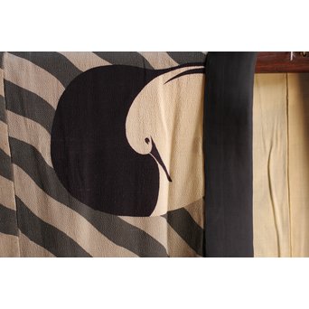 ちりめん巣ごもり鶴着物　S1236 