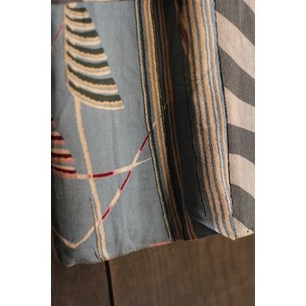 ちりめん巣ごもり鶴着物　S1236 