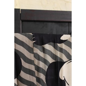 ちりめん巣ごもり鶴着物　S1236 