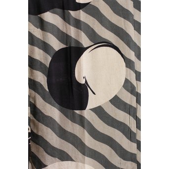 ちりめん巣ごもり鶴着物　S1236 