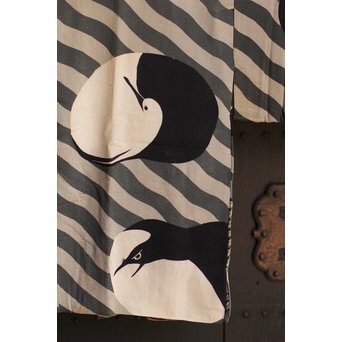 ちりめん巣ごもり鶴着物　S1236 