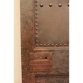 鉄づくし菊金具蔵戸　W316 