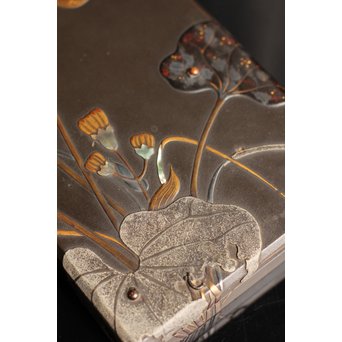 是真風蒔絵と多素材象嵌の硯箱　S1520 