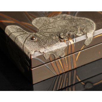 是真風蒔絵と多素材象嵌の硯箱　S1520 