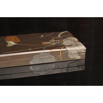 是真風蒔絵と多素材象嵌の硯箱　S1520 