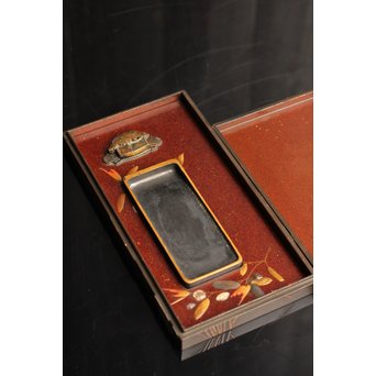 是真風蒔絵と多素材象嵌の硯箱　S1520 