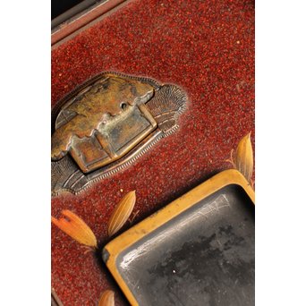 是真風蒔絵と多素材象嵌の硯箱　S1520 