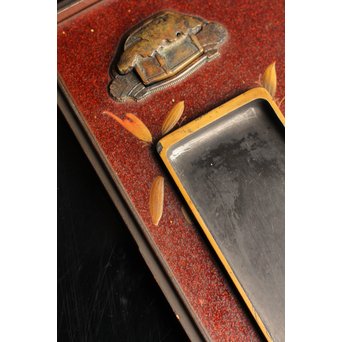 是真風蒔絵と多素材象嵌の硯箱　S1520 