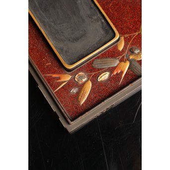 是真風蒔絵と多素材象嵌の硯箱　S1520 