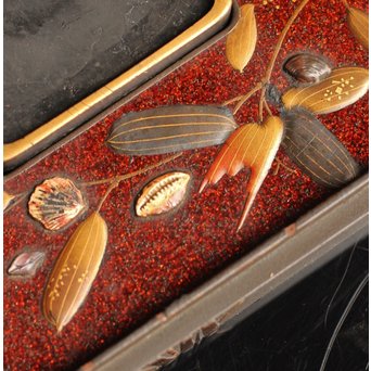 是真風蒔絵と多素材象嵌の硯箱　S1520 