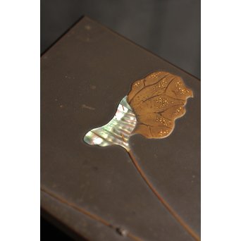 是真風蒔絵と多素材象嵌の硯箱　S1520 