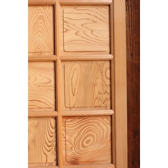 美品市松模様の杉板戸　　B637 