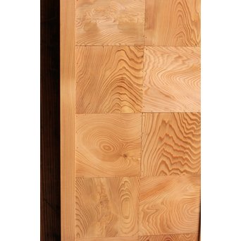 美品市松模様の杉板戸　　B637 