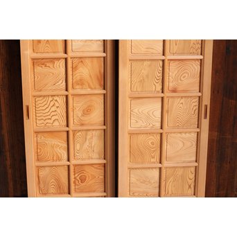 美品市松模様の杉板戸　　B637 