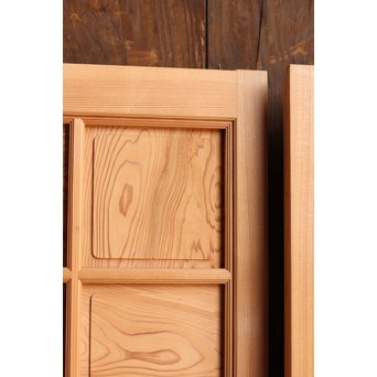 美品市松模様の杉板戸　　B637 