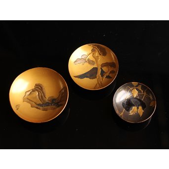 古満寛哉蒔絵三組盃　S1735