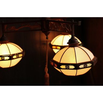 宣徳色と多彩色ガラスの3灯シャンデリア照明　A1268 