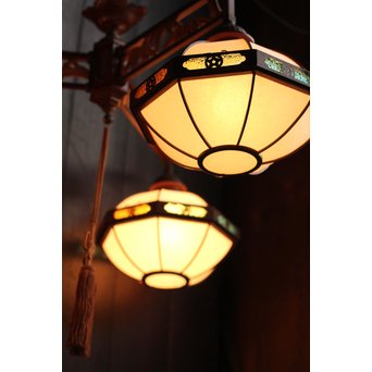 宣徳色と多彩色ガラスの3灯シャンデリア照明　A1268 