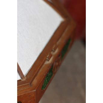 宣徳色と多彩色ガラスの3灯シャンデリア照明　A1268 こちらも留まっていない様子