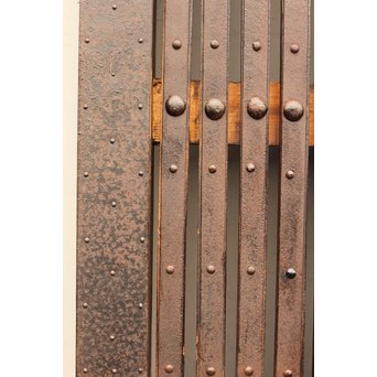 鉄づくし巾着金具格子蔵戸　W356 