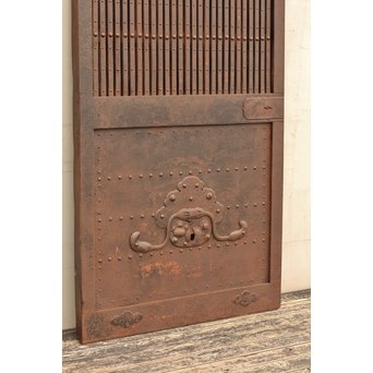 鉄づくし巾着金具格子蔵戸　W356 