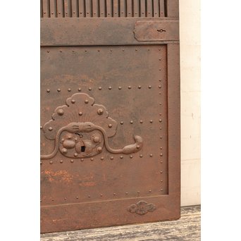 鉄づくし巾着金具格子蔵戸　W356 