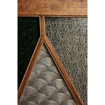 青海波ガラスと緑ダイアガラスの窓　GD725 