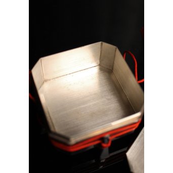 八角行器型 牡丹毛彫 純銀製ボンボニエール　S1868 