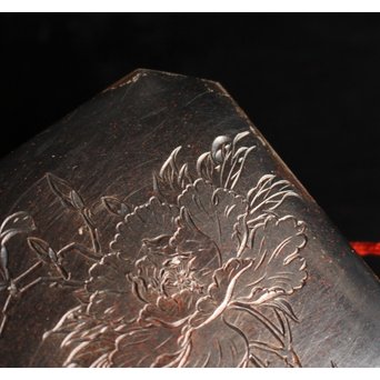 八角行器型 牡丹毛彫 純銀製ボンボニエール　S1868 