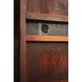 節からの覗き穴のある板戸　B731 