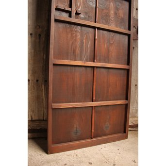 節からの覗き穴のある板戸　B731 