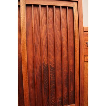 縦桟引戸の欅階段箪笥　M54 