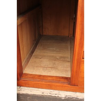 縦桟引戸の欅階段箪笥　M54 