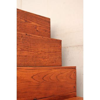 縦桟引戸の欅階段箪笥　M54 