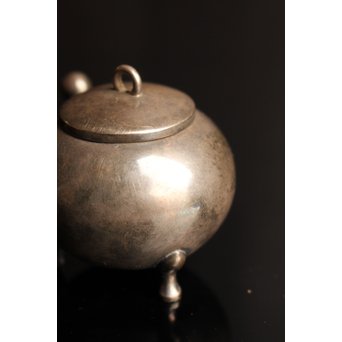 韓国美術工芸 李王家 純銀獣口三脚水滴　S2024 