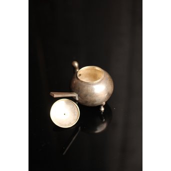 韓国美術工芸 李王家 純銀獣口三脚水滴　S2024 