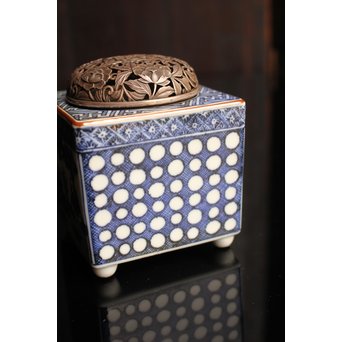 三浦竹泉銘祥瑞手銀火屋四方香炉　K104 