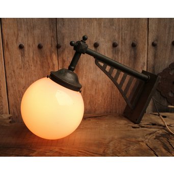 紫色球体の洋館ブラケット照明　A1398 