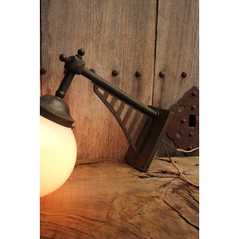 紫色球体の洋館ブラケット照明　A1398 